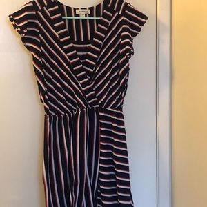 Monteau  SZ L Red White Blue Striped dress V Neck